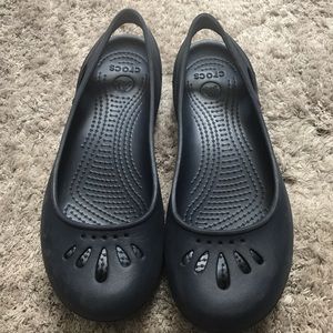 Navy Kadee flats from Crocs, size 6